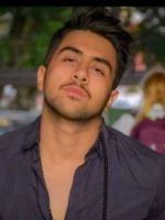 Аріан Момені