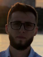 Владислав Мельник